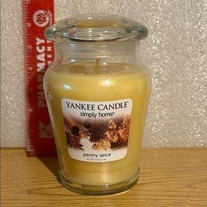 Yankee Candle Simply Home Pantry Spice - Cream. Brand new, never used!